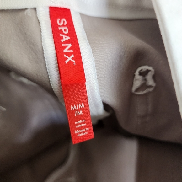 Spanx 20479R Cropped Wide Leg Classic White Pull-on Shaping Pants in size Medium - Picture 10 of 10